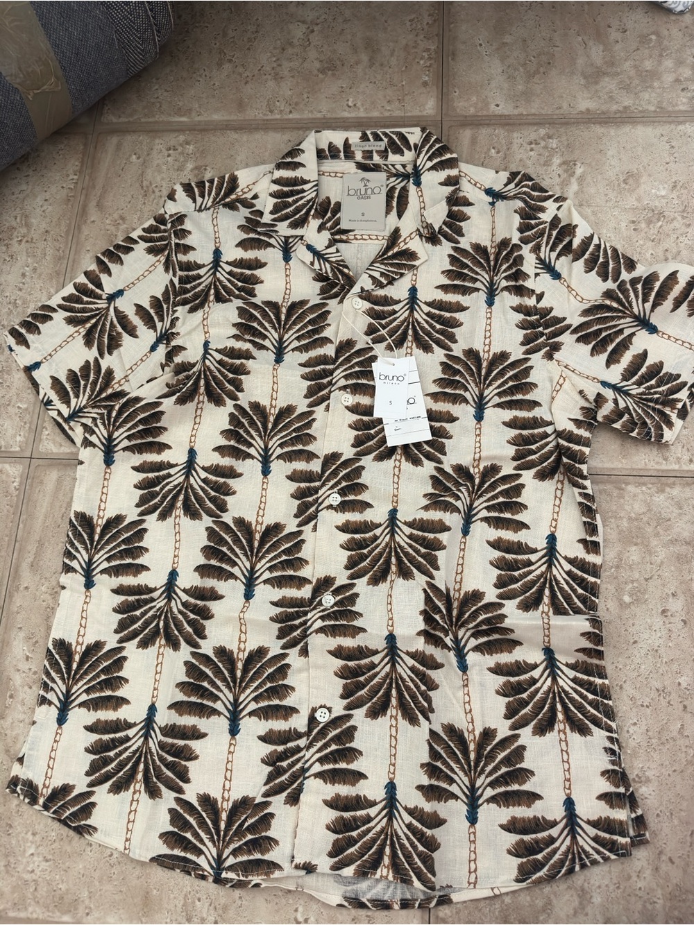 Set of 4 men’s shirts .Cream Short Sleeve Button-Down Shirt with Brown Palm Prin